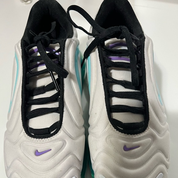 NIKE SNEAKERS - Picture 1 of 4